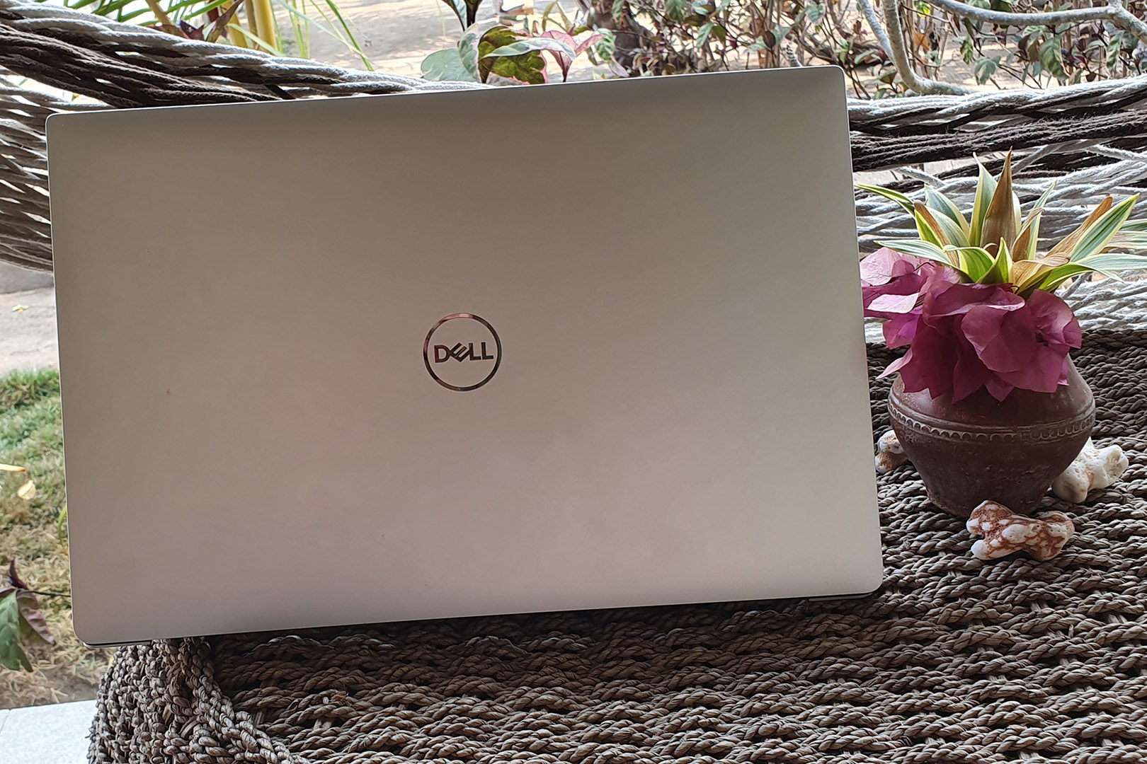 Dell_XPS15_01