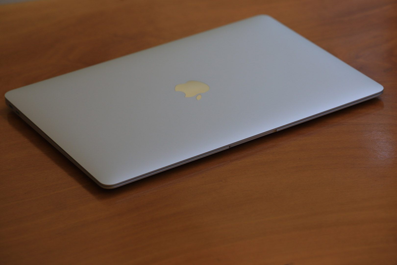 Apple_MacBookAir_M1_01